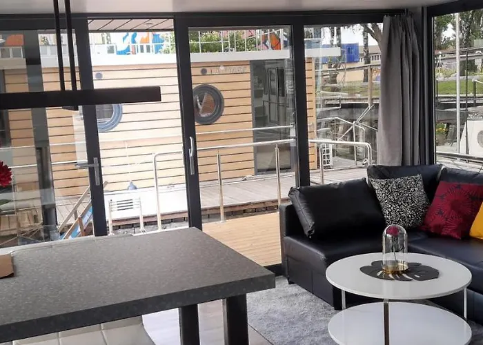 Bateau-hôtel La Mare