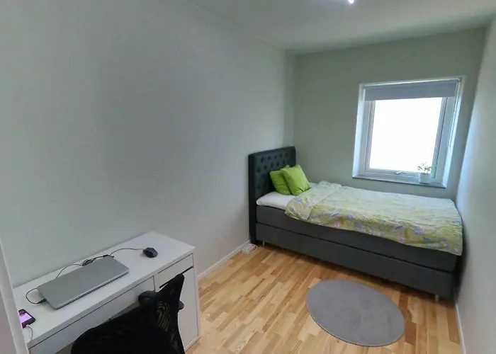 - Private In An Göteborg