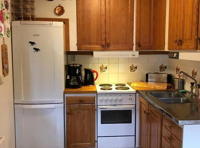 بيت للعطل Bjoersjoedal House's *