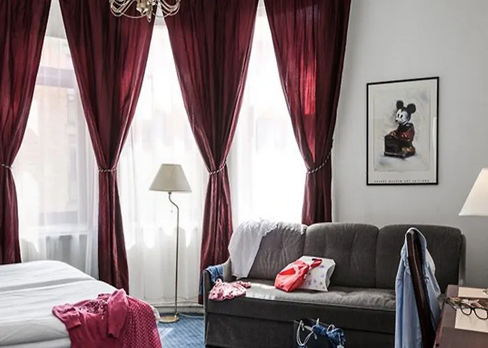 Western Tidbloms Szálloda 3*