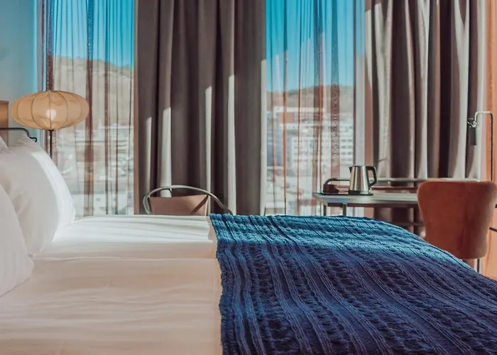 Quality The Weaver Hotel