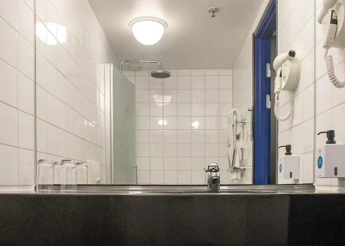 Quality 11 & Eriksbergshallen Hotel Gotemburgo