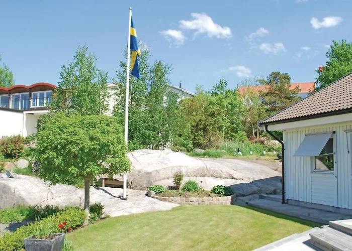 Holiday home Amazing In Vaestra Froelunda *