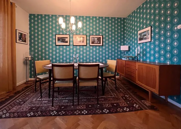 The Yellow Townhouse Villa Gothenburg