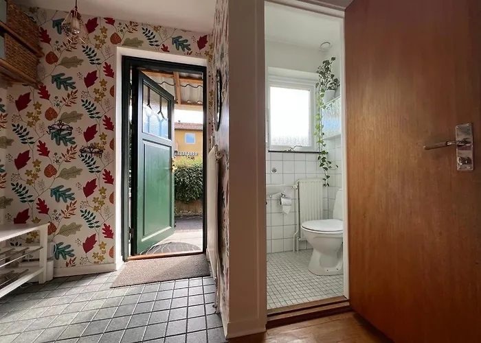 The Yellow Townhouse Villa Gothenburg