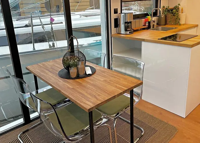 La Mare 보트호텔 3*