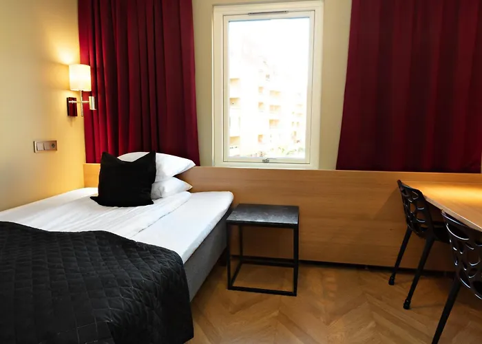 Hotel Sure By Western Arena 3*