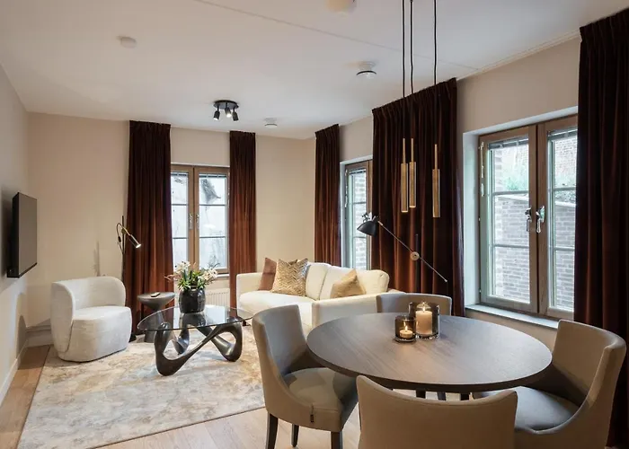 Live And Ekmanska 4*