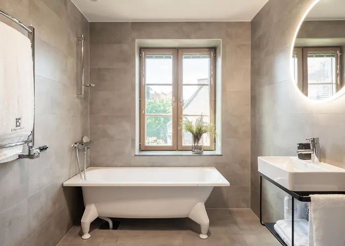 Live And Ekmanska 4*