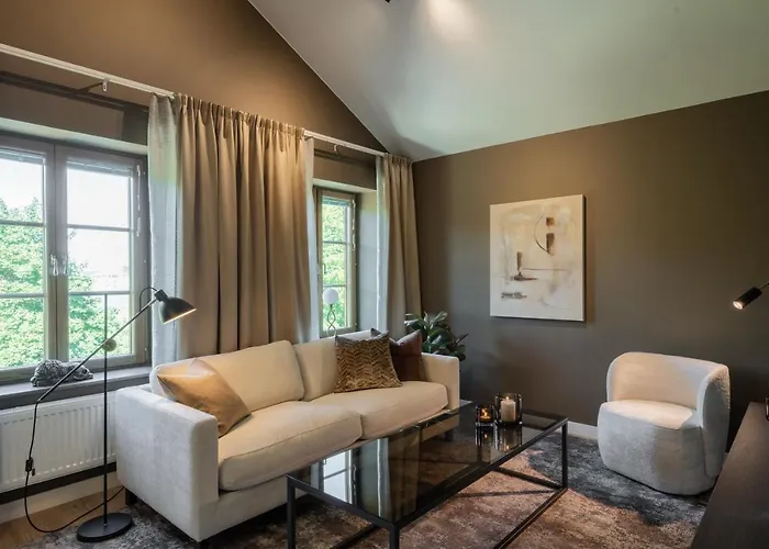 Live And Ekmanska Apartmanhotel