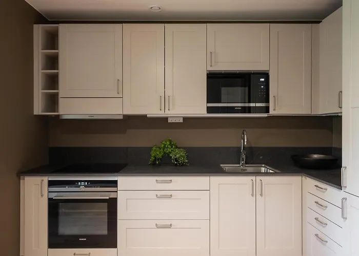 Live And Ekmanska Apartmanhotel