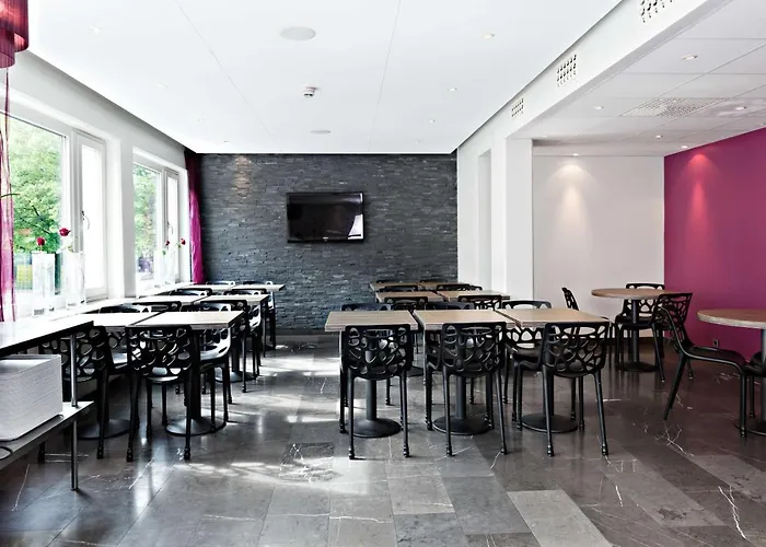 Allen - Sure By Western Allen Göteborg