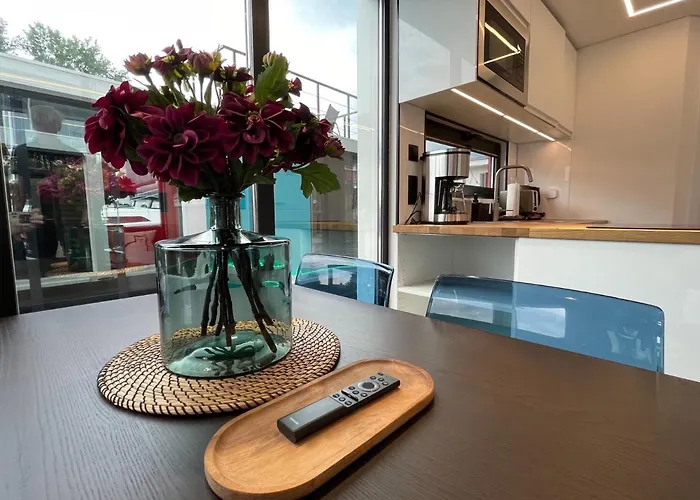 Bateau-hôtel La Mare