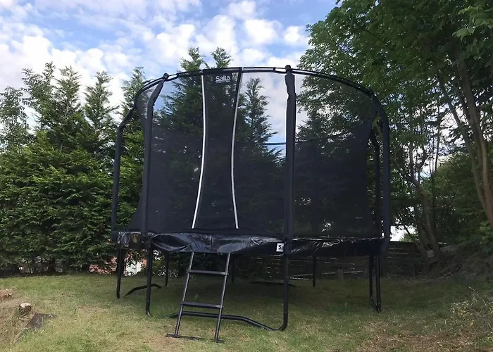 Luxurious With Free Parking Appartement *