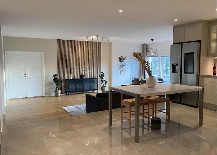 Luxurious With Free Parking Göteborg