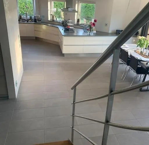 Modern Stor Naera Havet Och 10 Min Villa