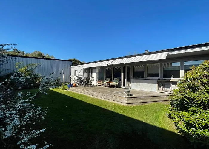 5 Person In Vaestra Froelunda Гётеборг