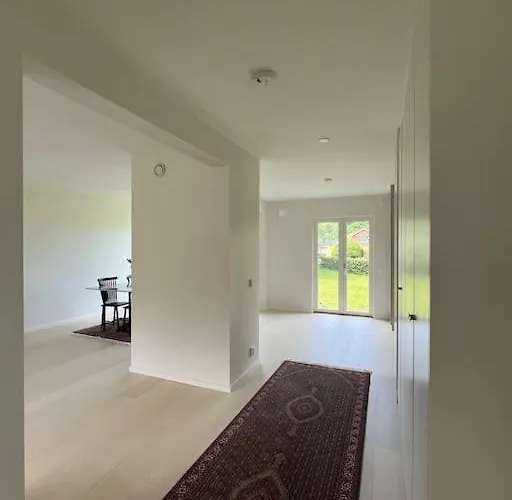 Villa Naera Och Stan Gothenburg