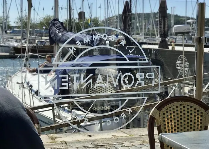 Downtown Sailboat - Vega 2 * Göteborg