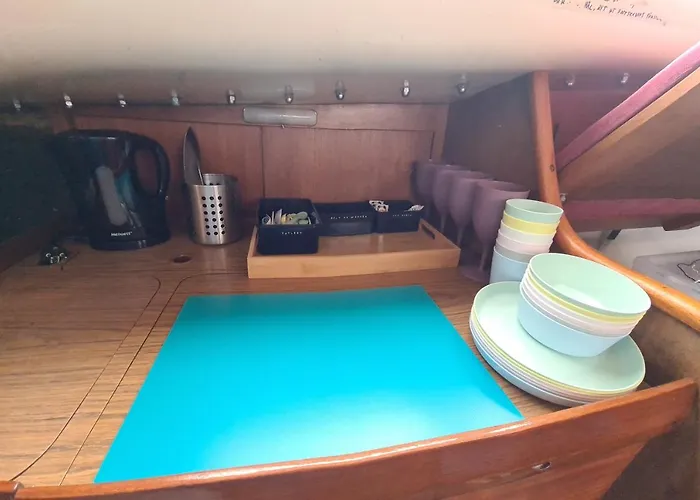 Downtown Sailboat - Vega 2 Gotemburgo