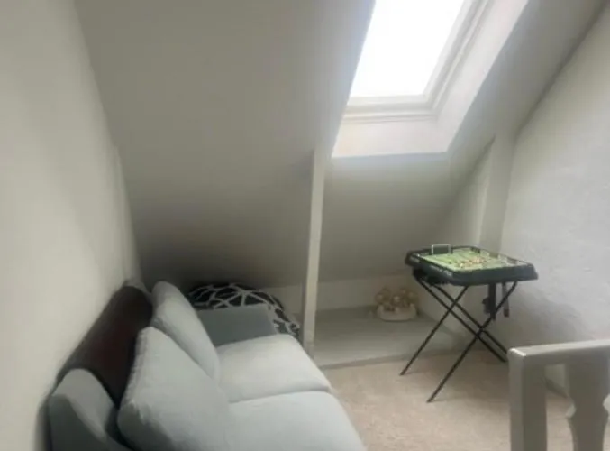 Charmigt Radhus I Centrala Villa *