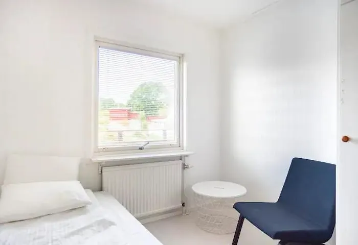 By The Bay In A Shared Homestay Gothenburg