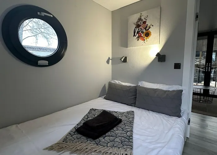 Bateau-hôtel La Mare