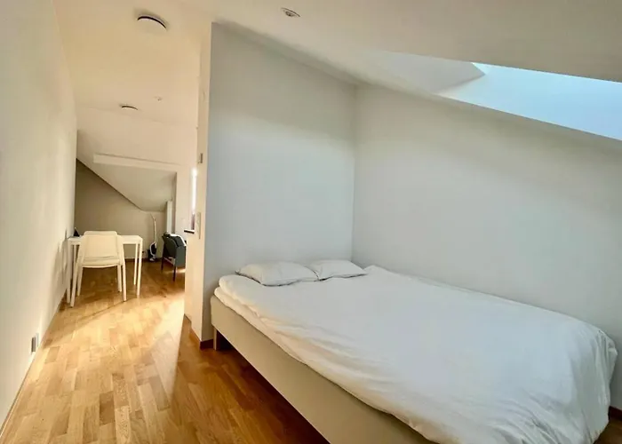 Daire Cozy Private Terrace Flat In