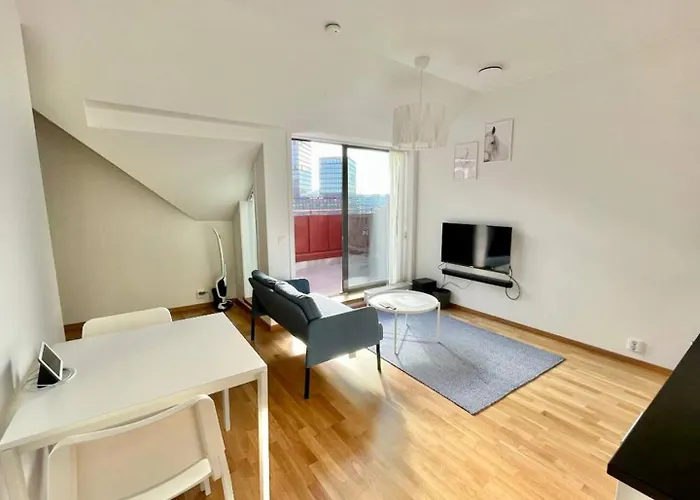 Cozy Private Terrace Flat In Daire Göteborg