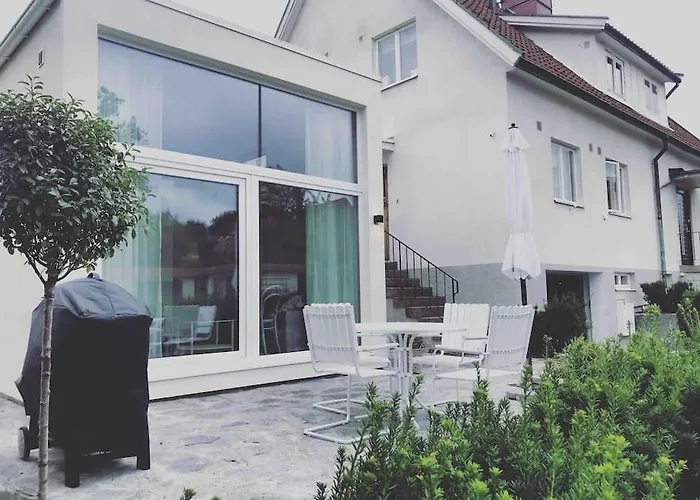 Apartment Eget Hus I Oergryte. Goeteborgs Baesta Laege! *