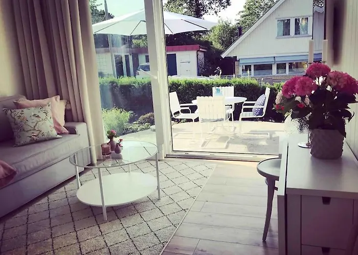 Apartment Eget Hus I Oergryte. Goeteborgs Baesta Laege!