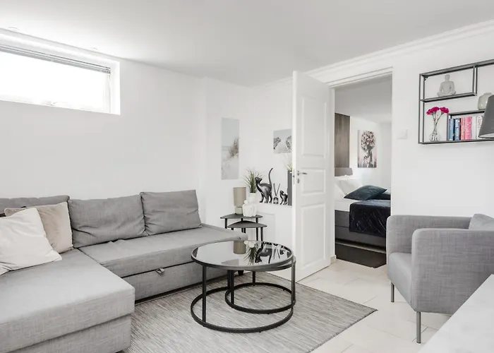 Downtown In - Free Parking *