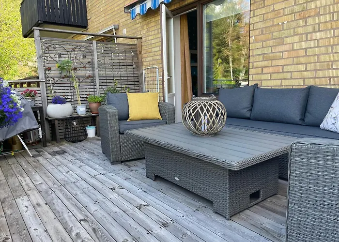 The Yellow Townhouse *