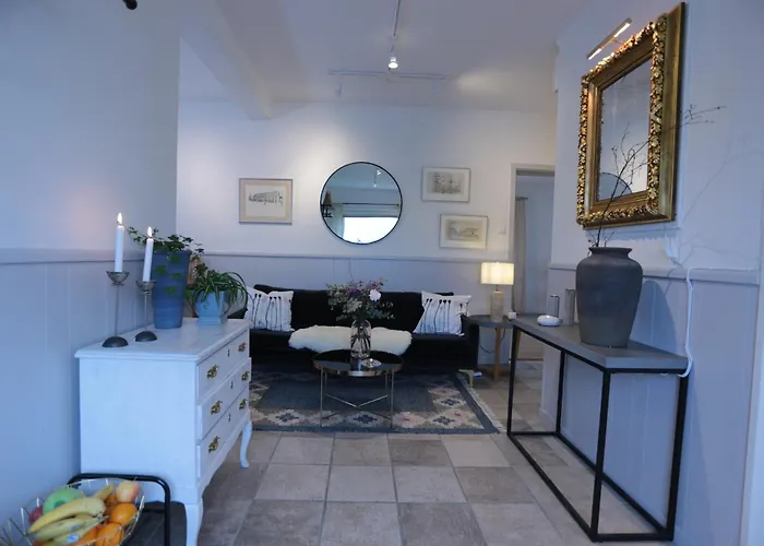 Haha Nordic Partille Large 3br For 7 Guests With 2 Kitchens, Garden & Parking Göteborg