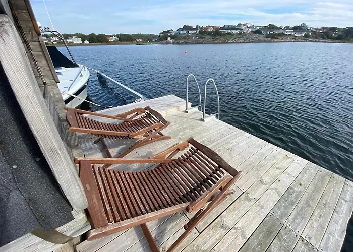 By The Bay In A Shared 홈스테이 예테보리