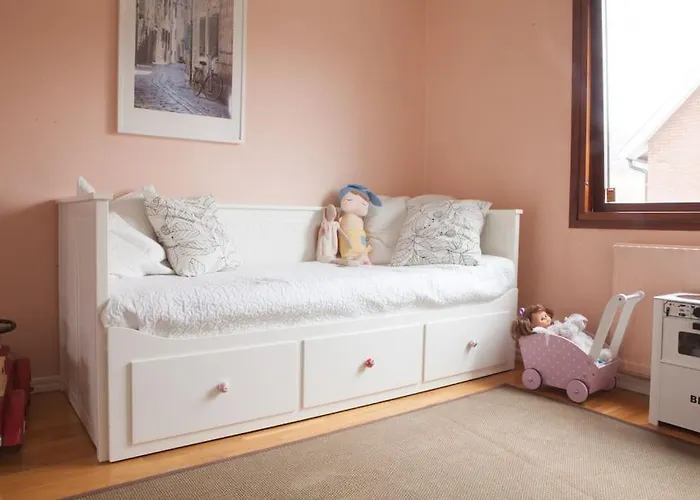 With Pool Close To 빌라 *