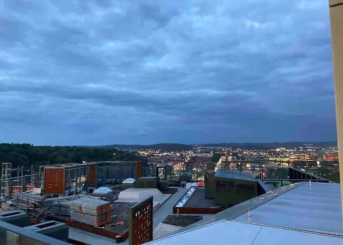 Karlatornet Queen Bed