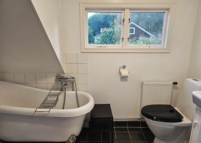 Villa 30-tals Med Naerhet Centrala Gbg *