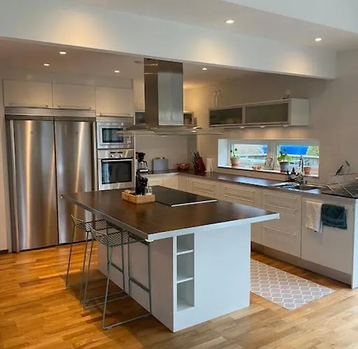 Modern I Saevedalen Villa