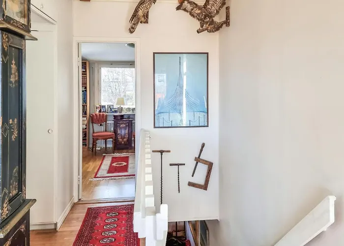 2 Bedroom Beautiful In Göteborg