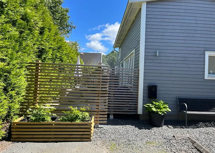 Tiny Grey House With Loft, 15 Min From Center Casa vacanze