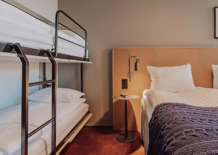 Quality The Weaver Hotel