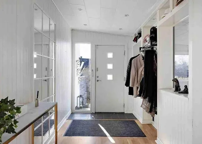 Mysigt Hus Med & Jacuzzi I Olofstorp 哥德堡