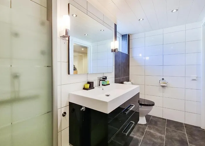 Holiday home Lovely In With Kitchen