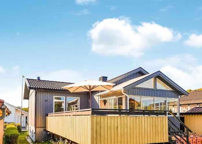 Lovely In With Kitchen Holiday home