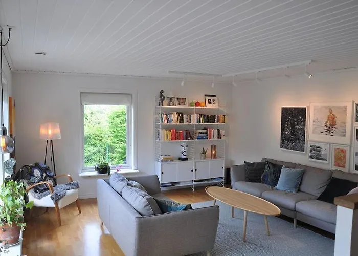 House By The Sea, Naeset * Goteborg