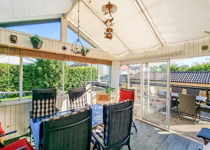 Lovely In With Kitchen Holiday home