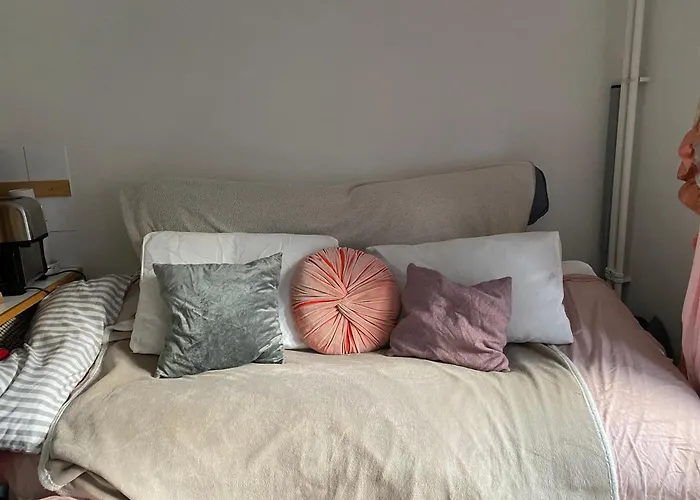 Cozy Accommodation, Single Or Bed In Dormroom