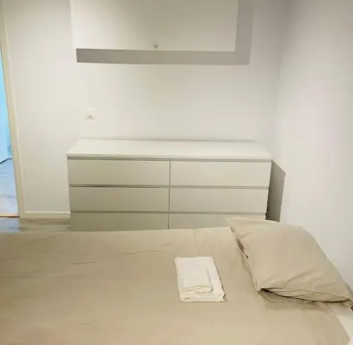 Hus Med 12 Baeddar Naera Och Gratis Parkering * Göteborg