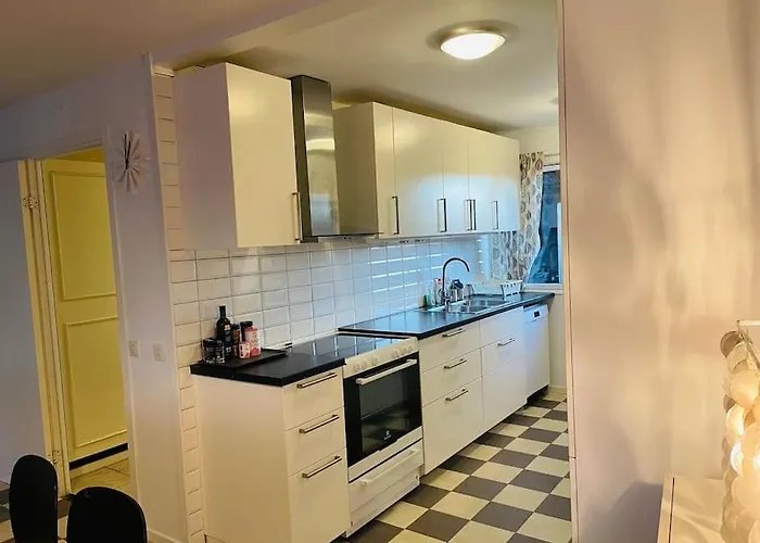 Villa Hus Med 12 Baeddar Naera Och Gratis Parkering Goteborg